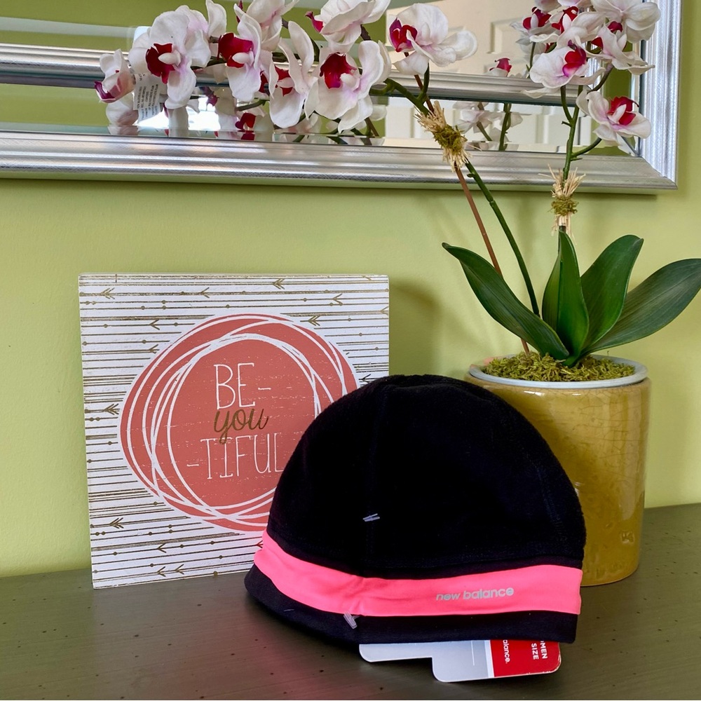 New Balance Reversible Hat - Picture 5 of 5